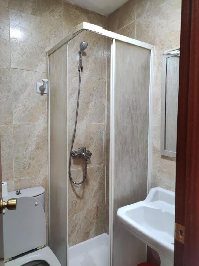 35-3- Комната В Квартире Для Семьи От 1 До 4 Человек В Центре Аликанте Alicante Exterior foto